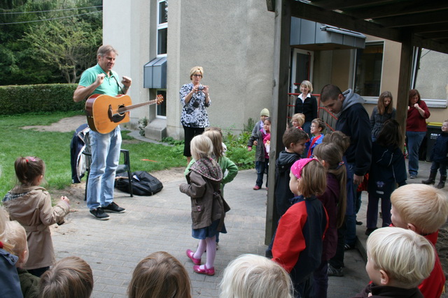 gal/2010/2010 Saitentwist Kita Dreistein 13.09/2010 Saitentwist in Dreistein Musikprojekt 015.jpg